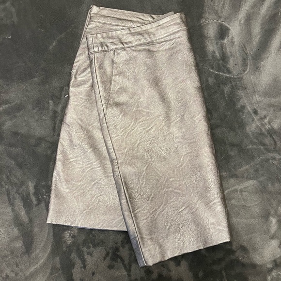 TopShop Silver mini Skirt - Picture 5 of 5